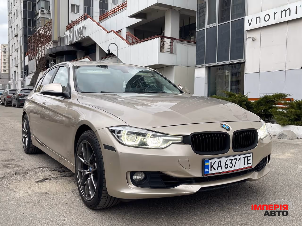 BMW 3 серії - фото 1