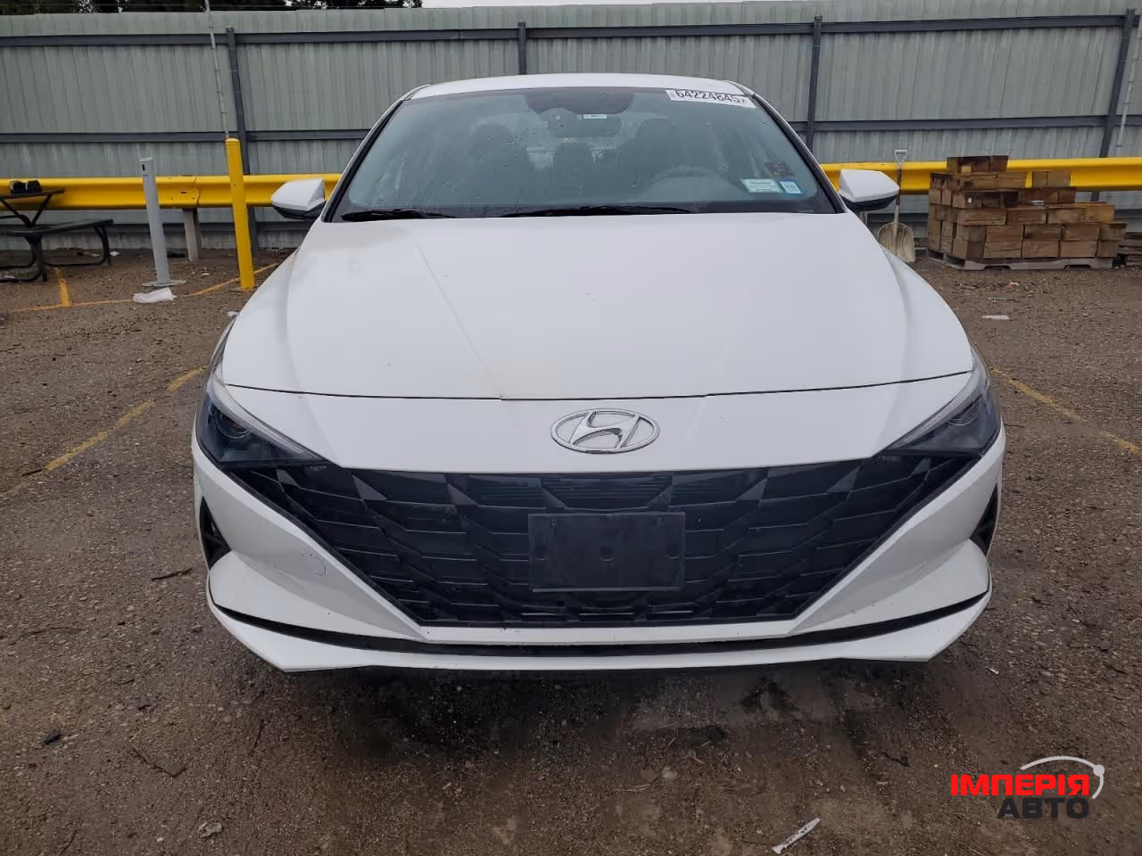 Hyundai Elantra - фото 1