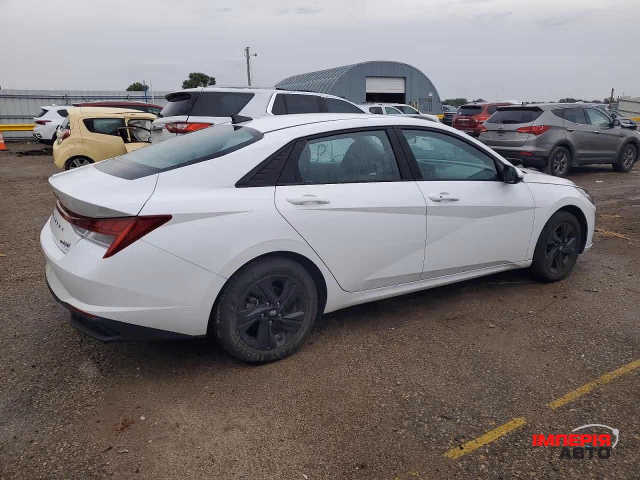 Hyundai Elantra - фото 2
