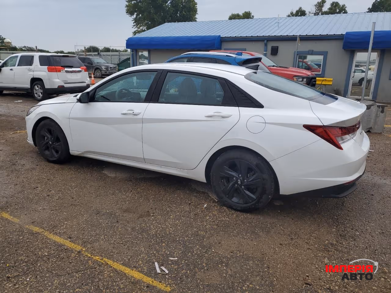Hyundai Elantra - фото 4
