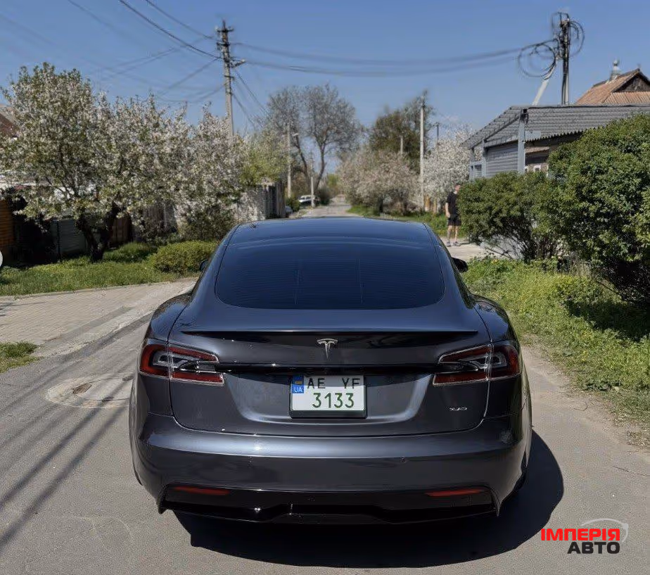 Tesla Model S - фото 6