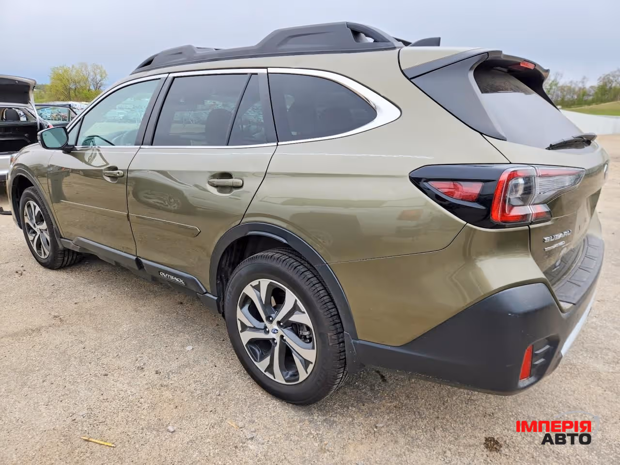 Subaru Outback - фото 2