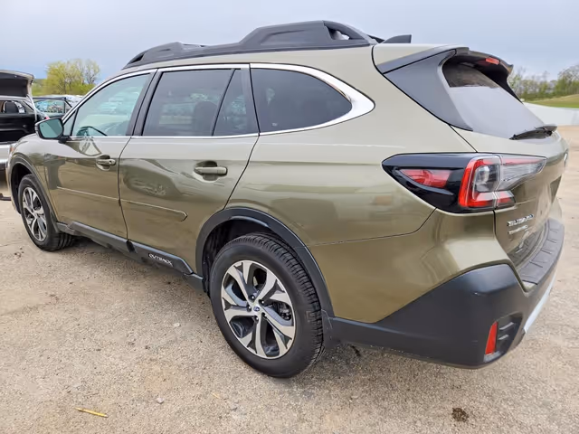 Subaru Outback - фото 2