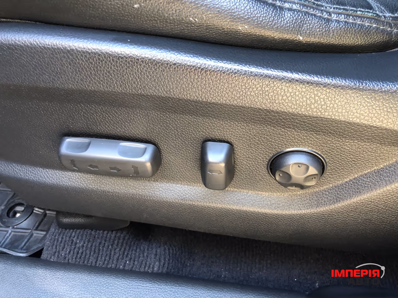 Hyundai Santa Fe - фото 8
