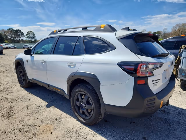 Subaru Outback - фото 2