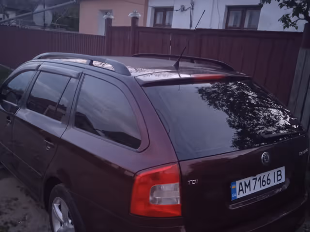 Skoda Octavia - фото 3