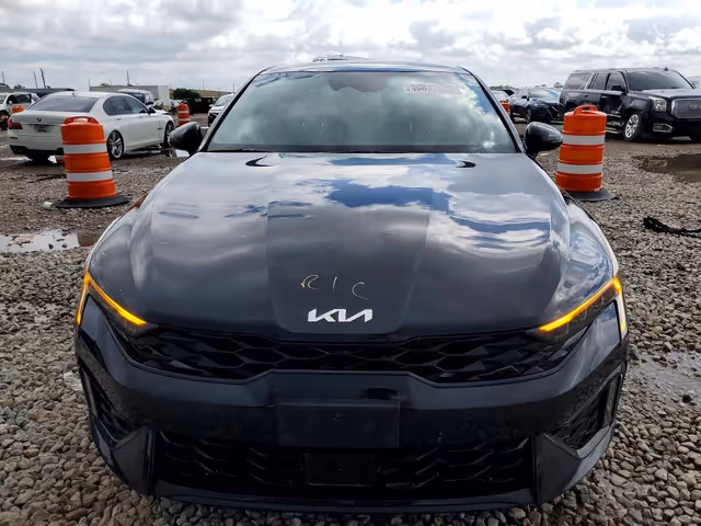 Kia K5 - фото 1