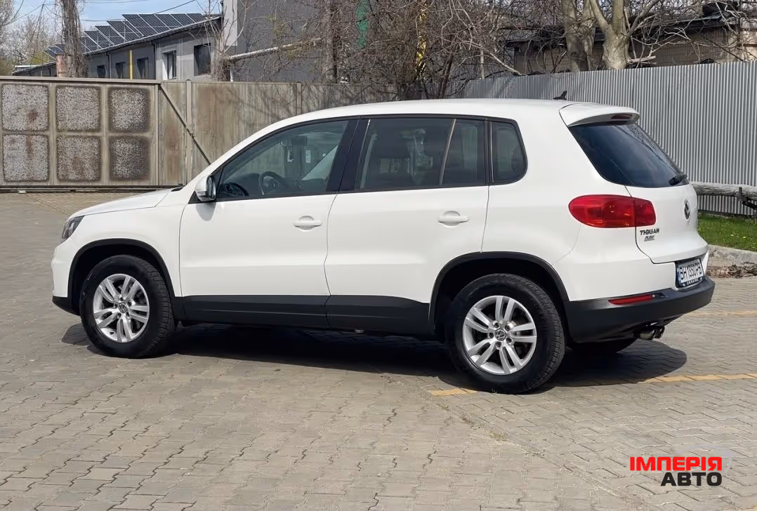 Volkswagen Tiguan - фото 9