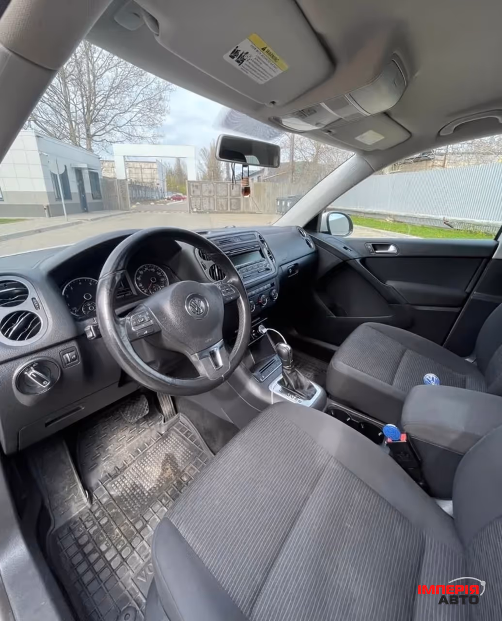 Volkswagen Tiguan - фото 13