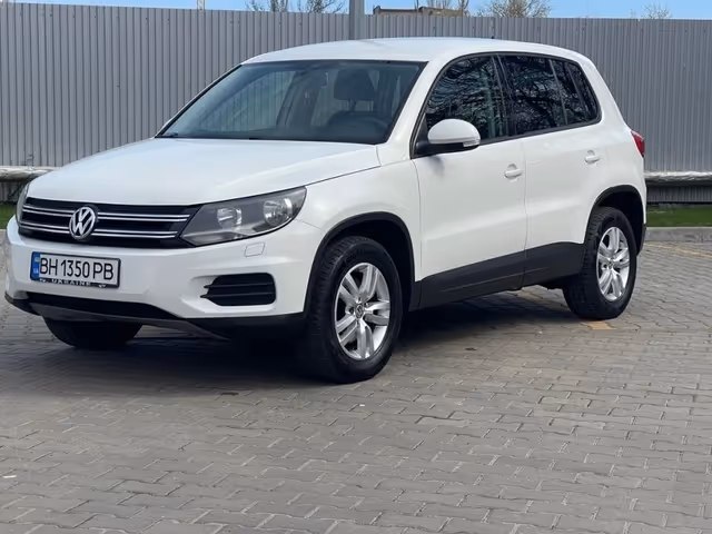 Volkswagen Tiguan - фото 1