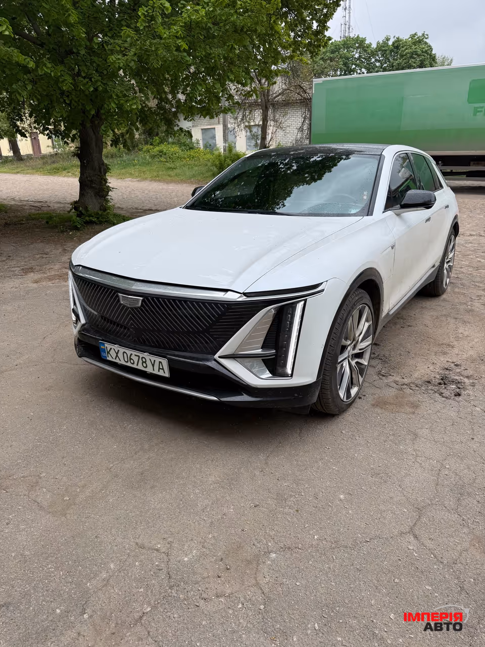 Cadillac Lyriq - фото 1