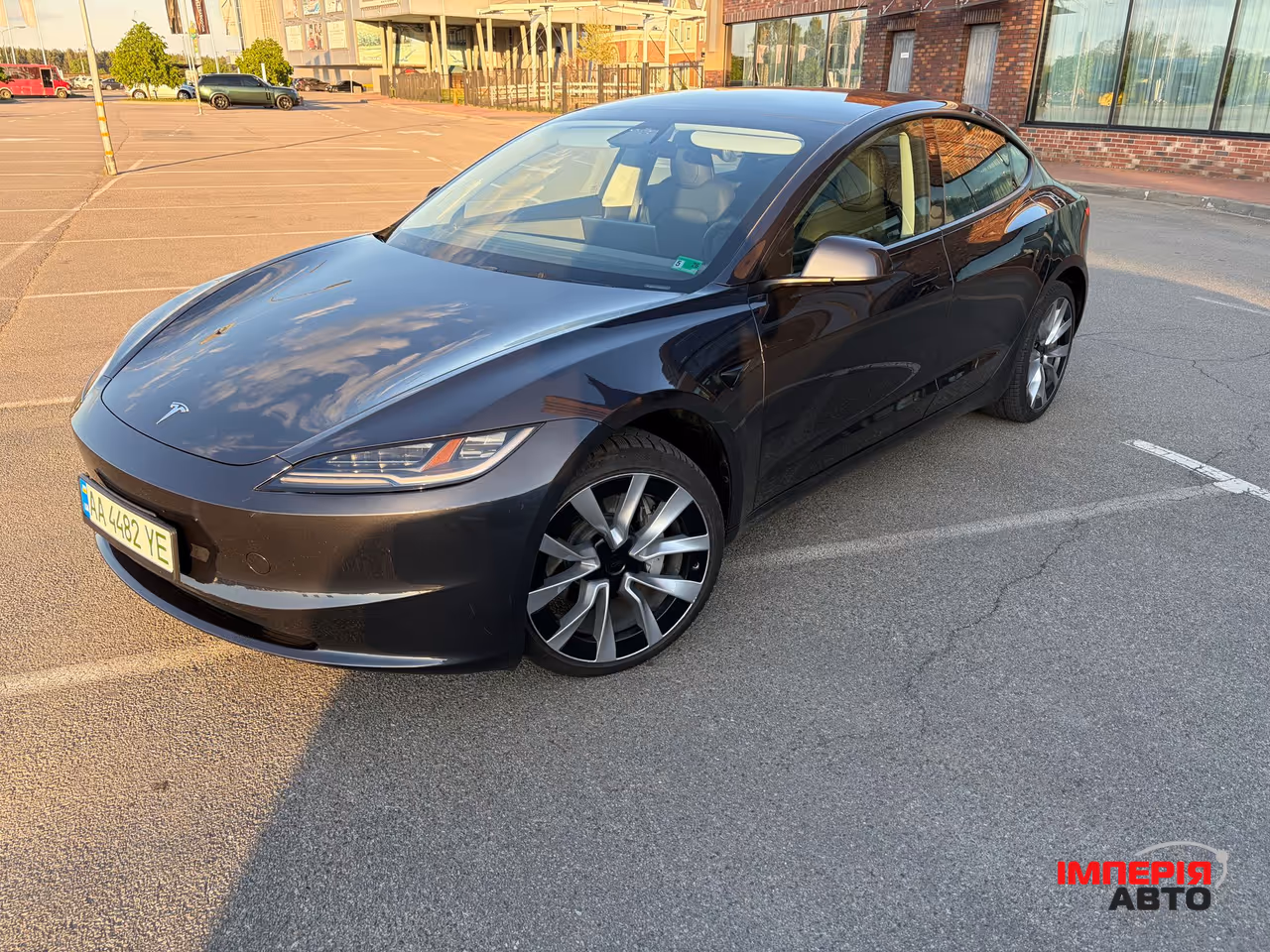 Tesla Model 3 - фото 6