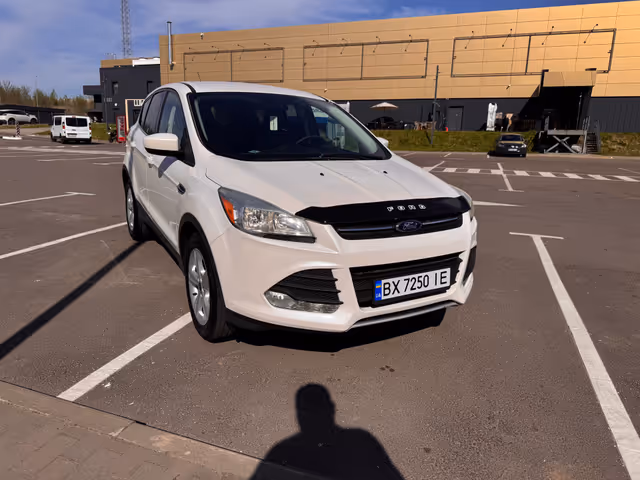 Ford Escape - фото 1