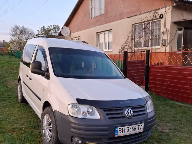 Volkswagen Caddy - фото 2