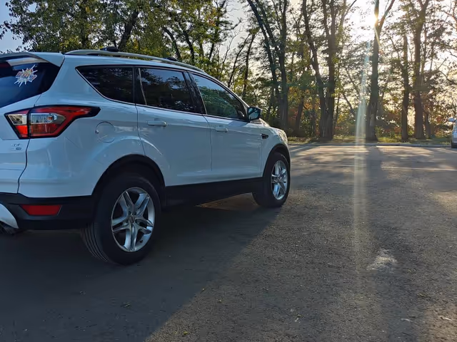 Ford Escape - фото 3