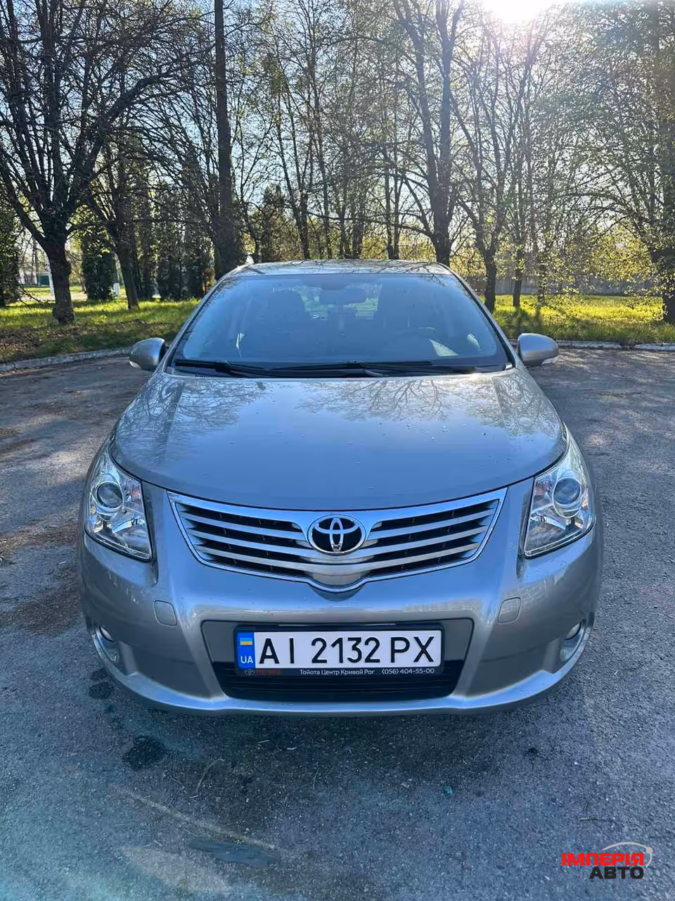 Toyota Avensis - фото 1