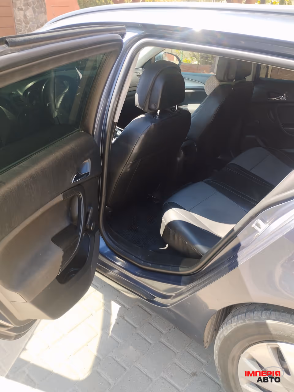 Opel Insignia - фото 11
