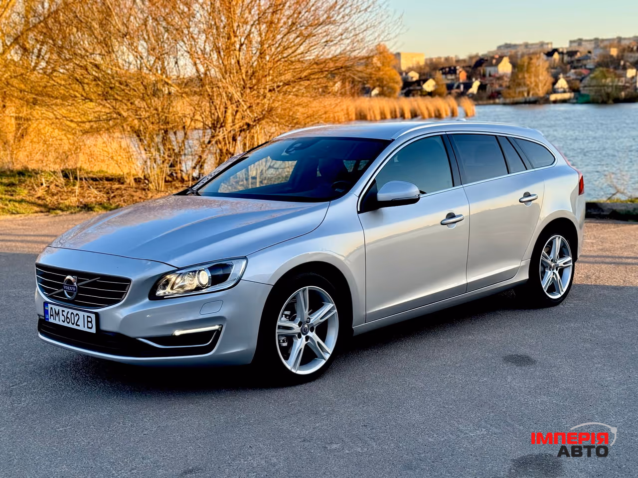 Volvo V60 - фото 4