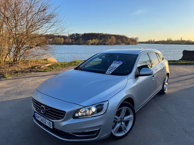 Volvo V60 - фото 3