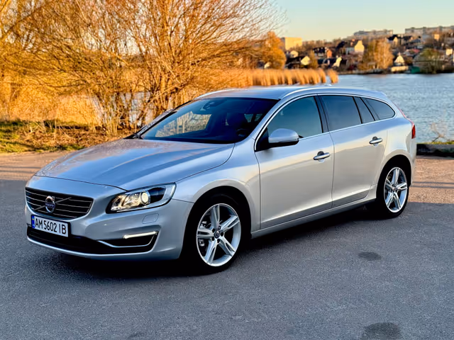 Volvo V60 - фото 4