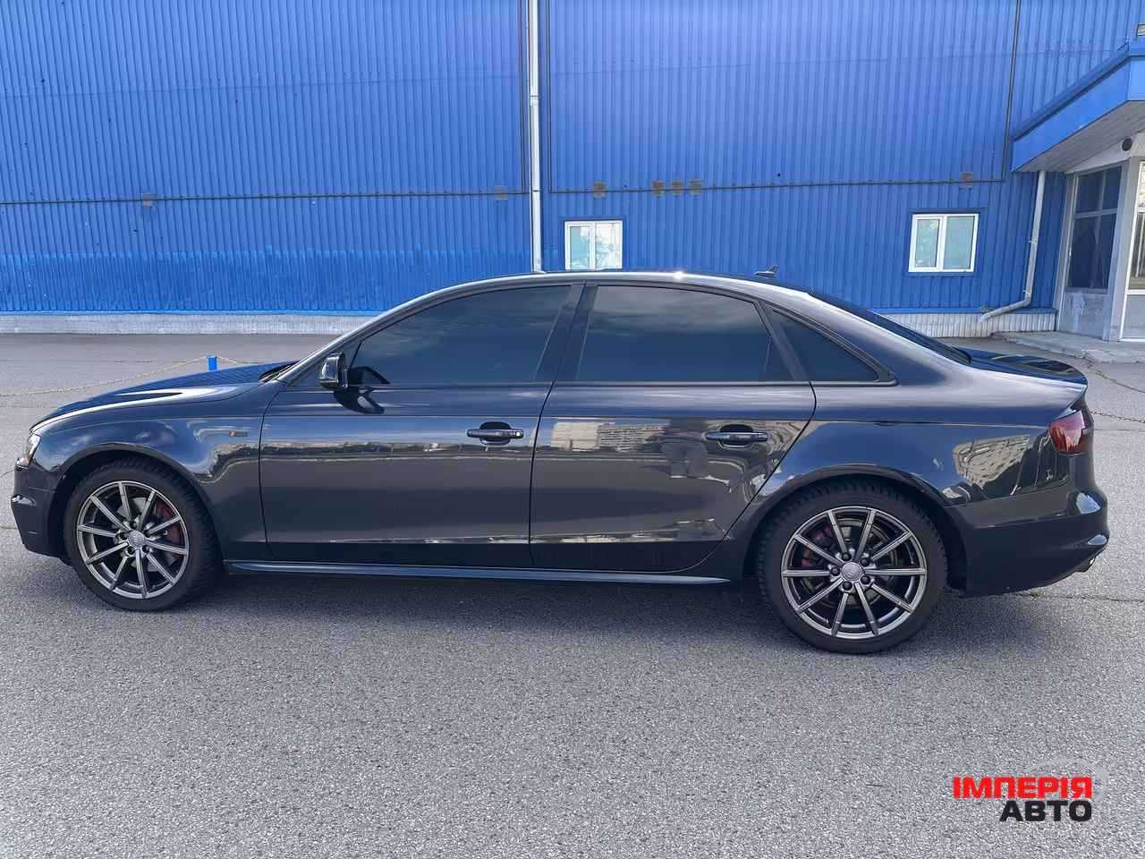 Audi A4 - фото 6