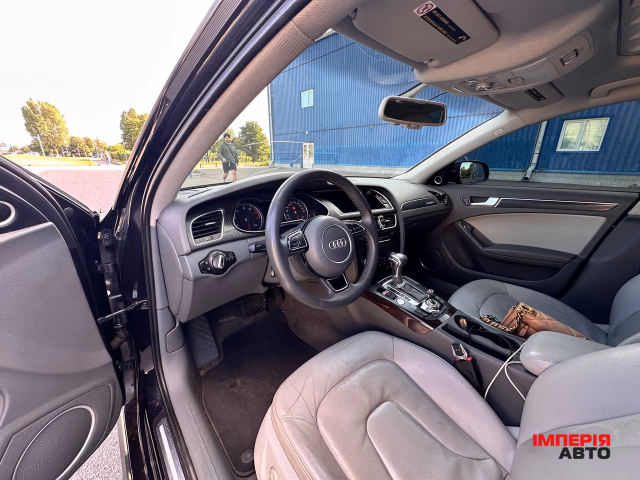 Audi A4 - фото 5