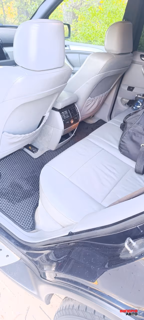 BMW X5 - фото 12