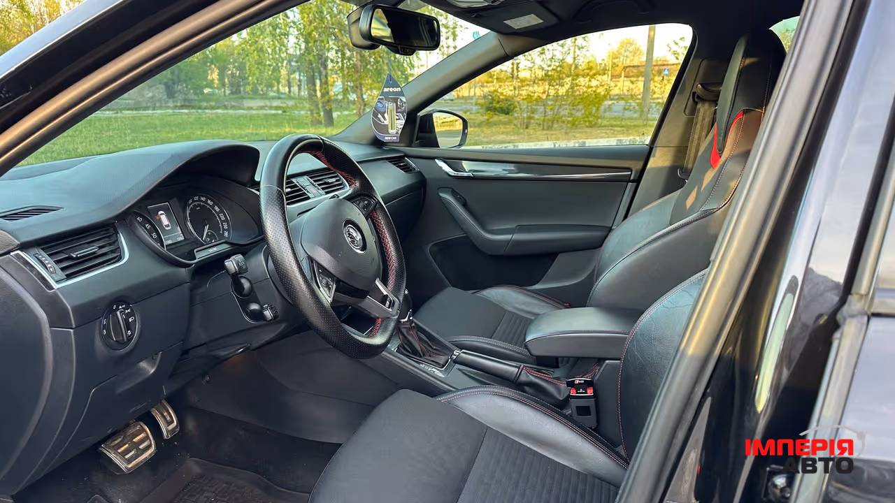 Skoda Octavia RS - фото 9