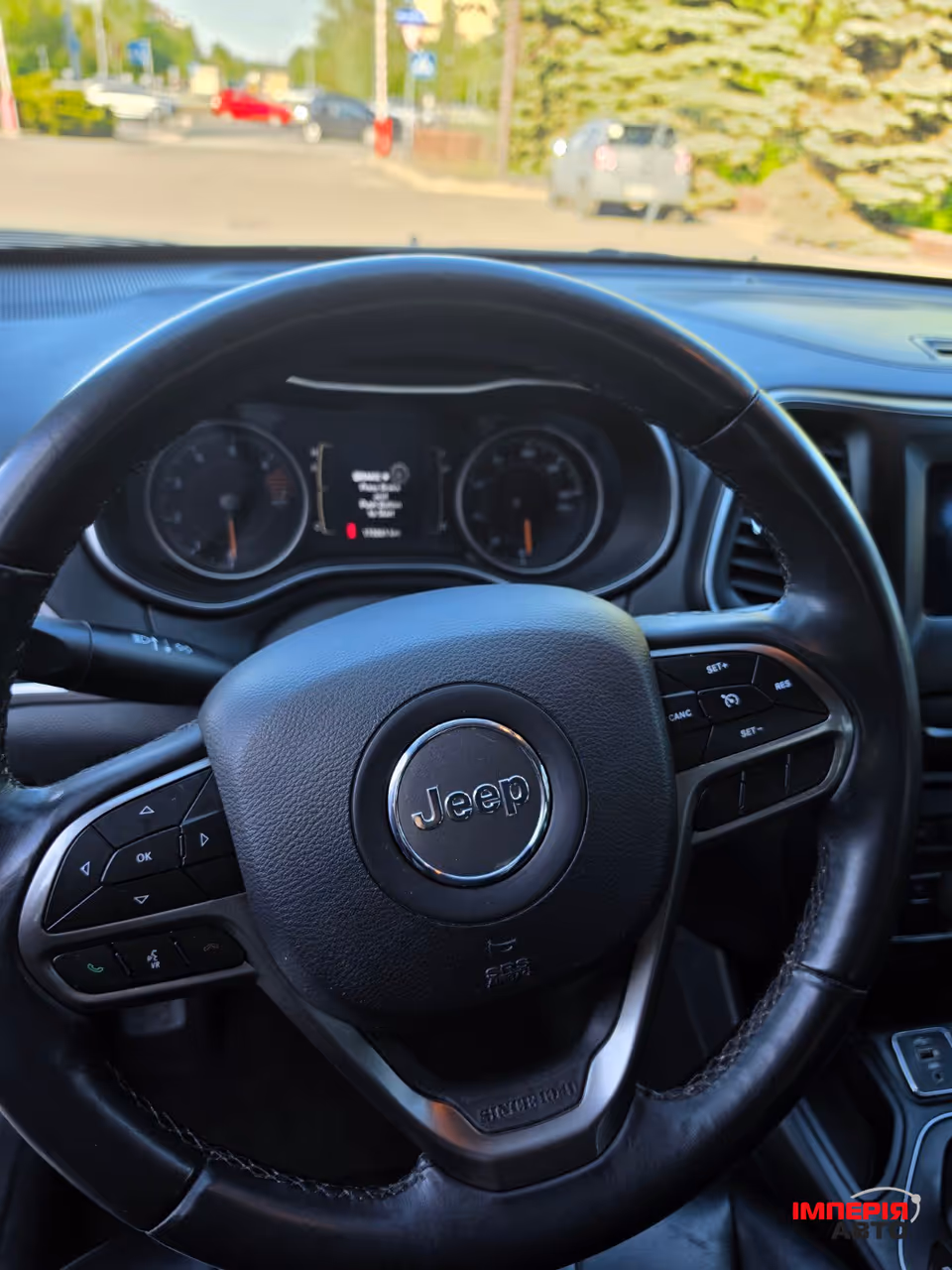Jeep Cherokee - фото 13