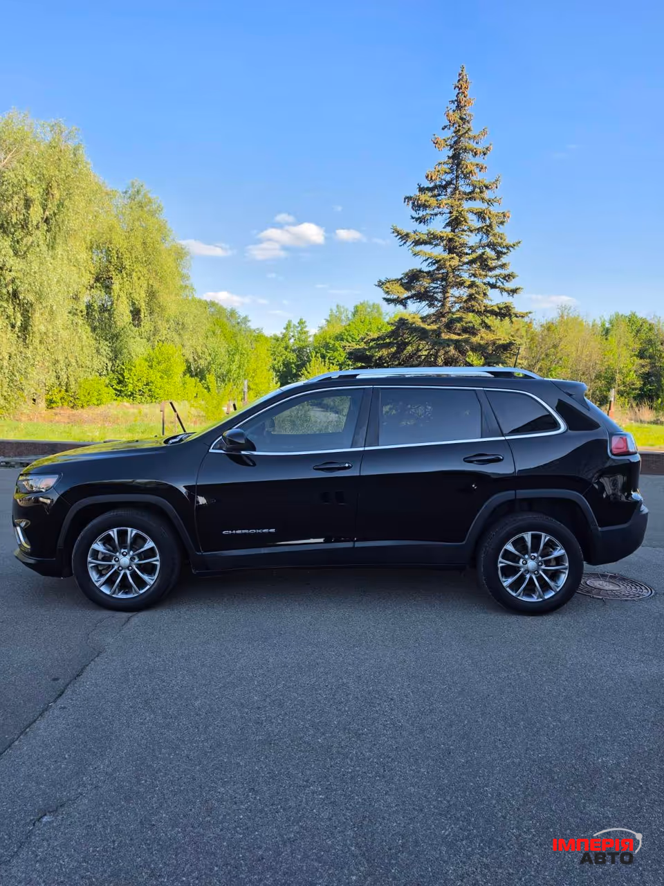 Jeep Cherokee - фото 3
