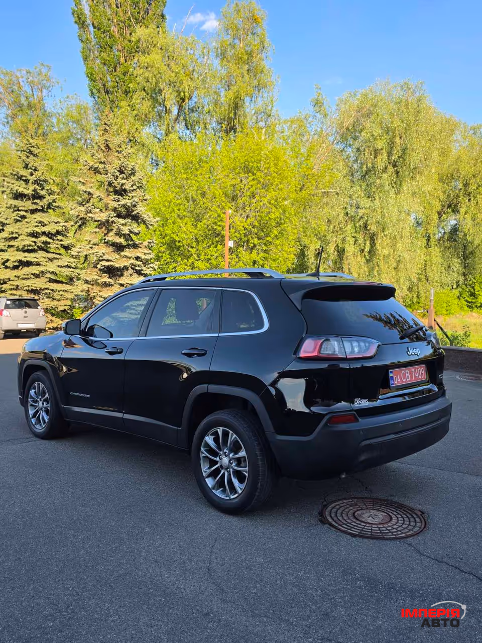 Jeep Cherokee - фото 2