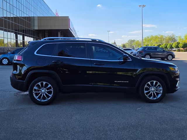 Jeep Cherokee - фото 4