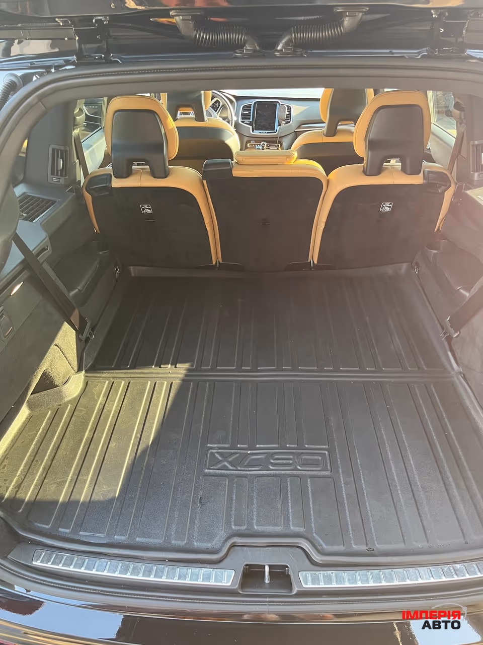 Volvo XC90 - фото 18
