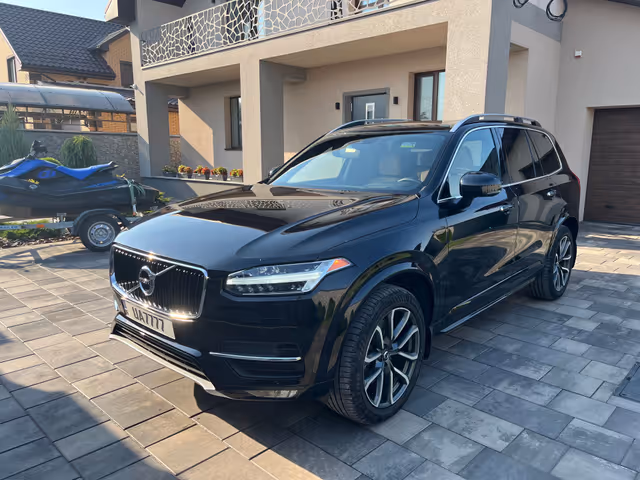 Volvo XC90 - фото 1