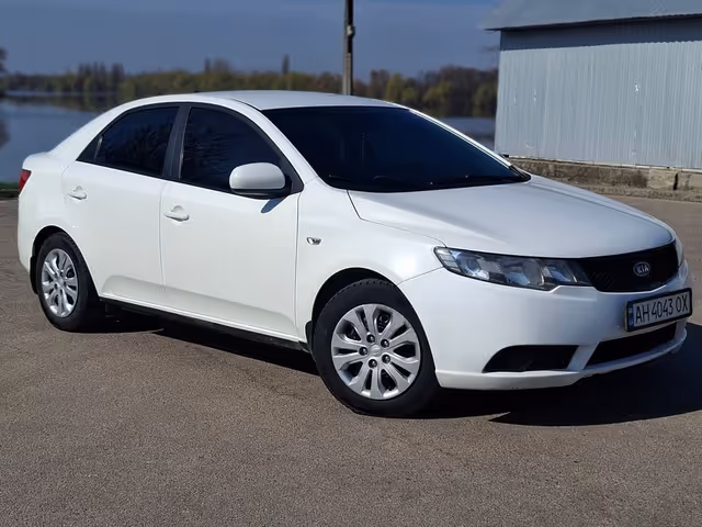 Kia Cerato - фото 2