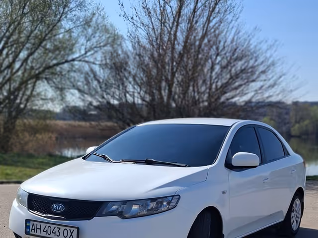 Kia Cerato - фото 4