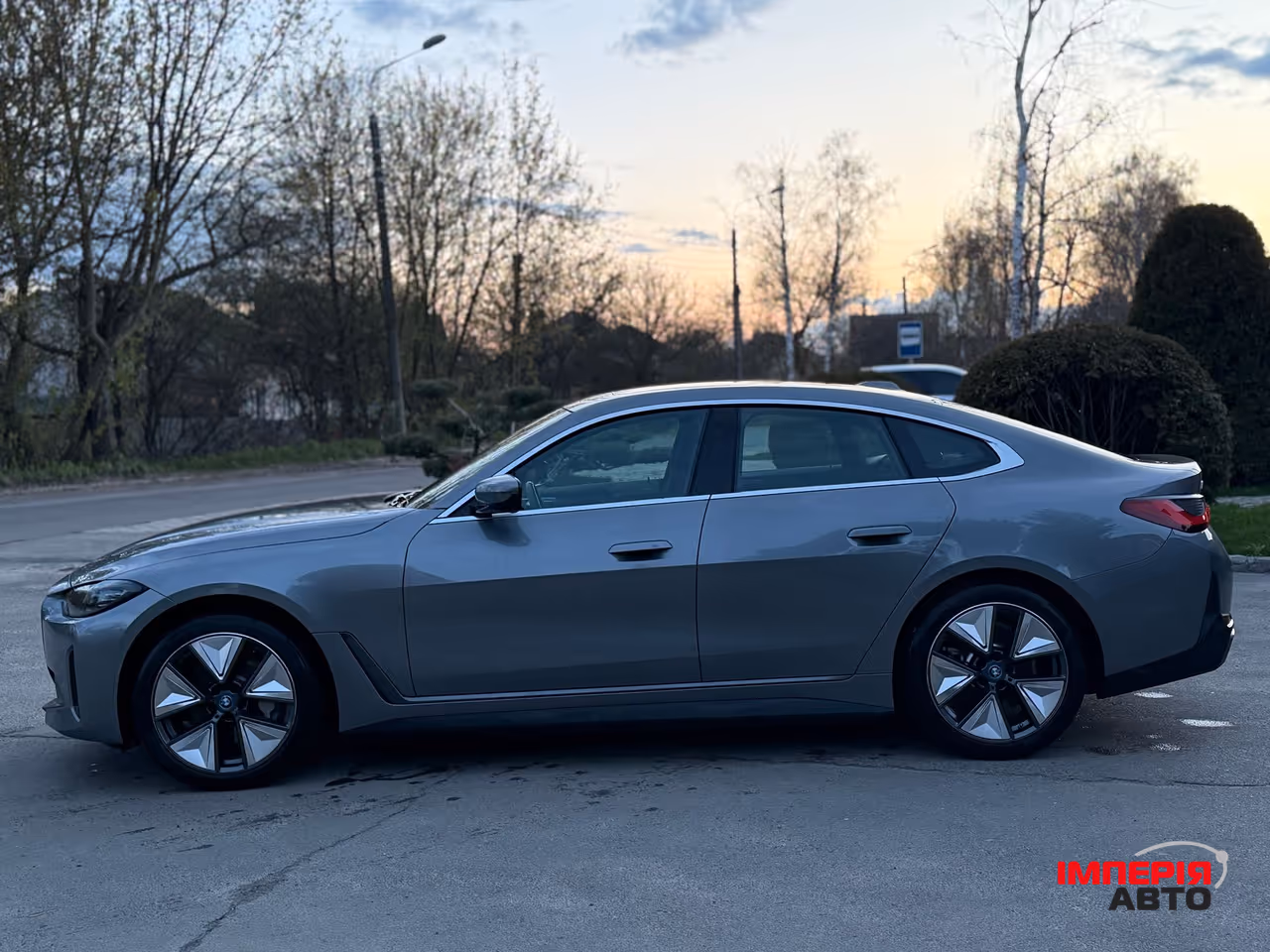 BMW i4 - фото 3