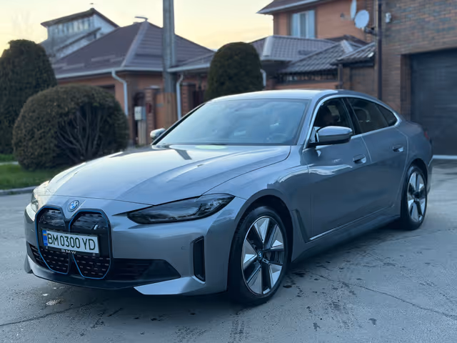 BMW i4 - фото 2