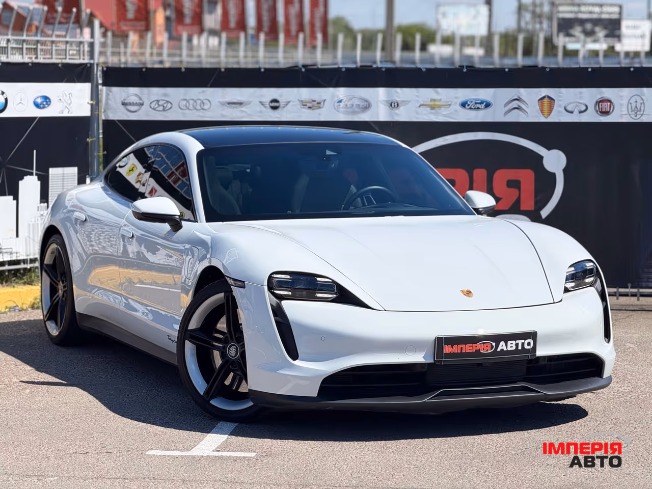 Porsche Taycan - фото 3