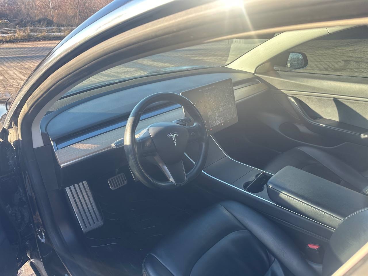 Tesla Model 3 - фото 9