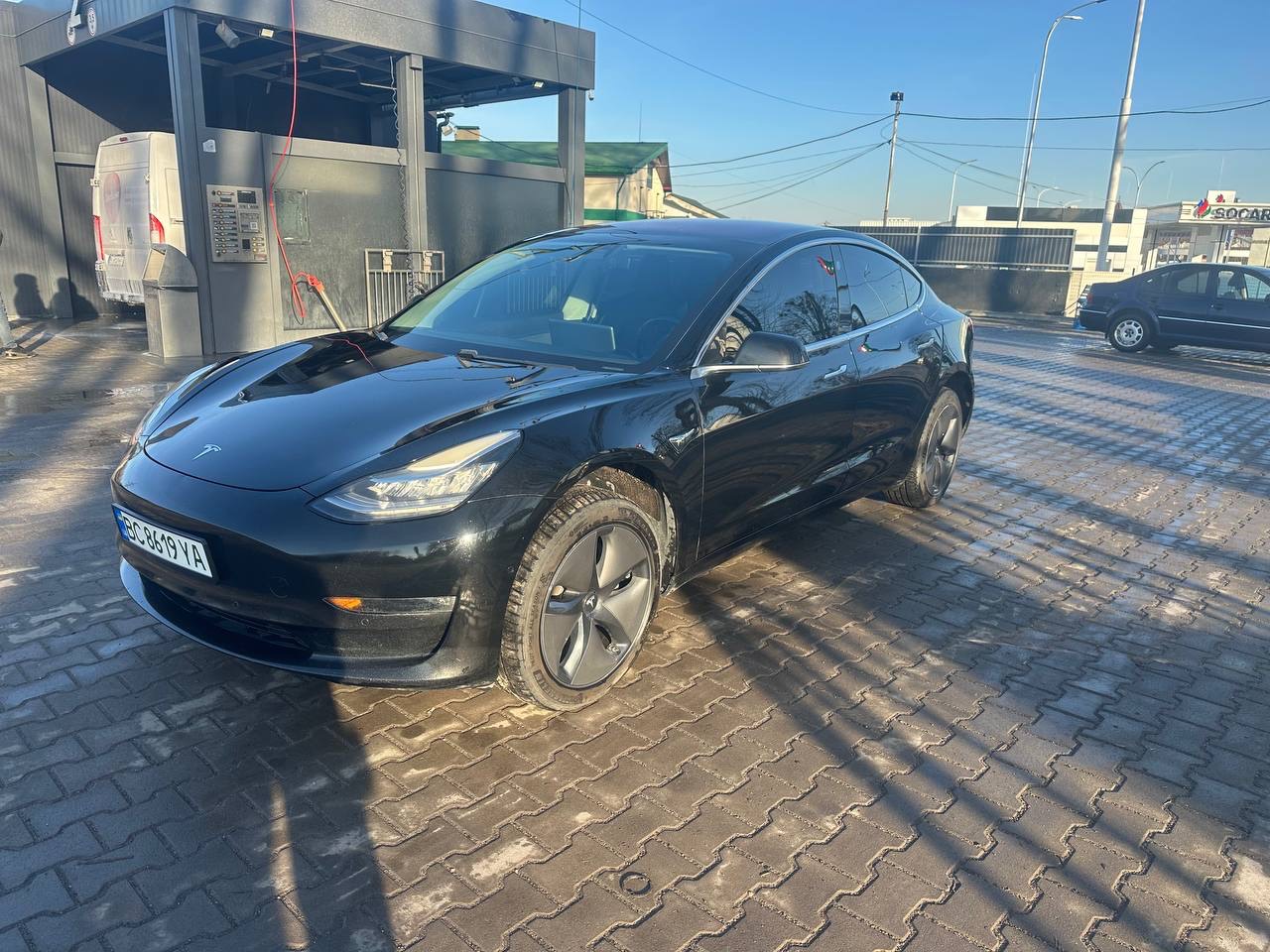 Tesla Model 3 - фото 2