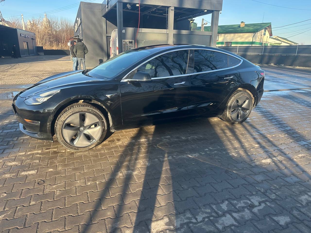 Tesla Model 3 - фото 3