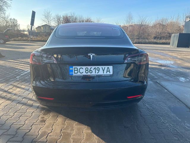 Tesla Model 3 - фото 5