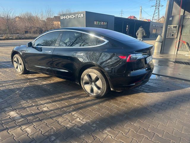 Tesla Model 3 - фото 4