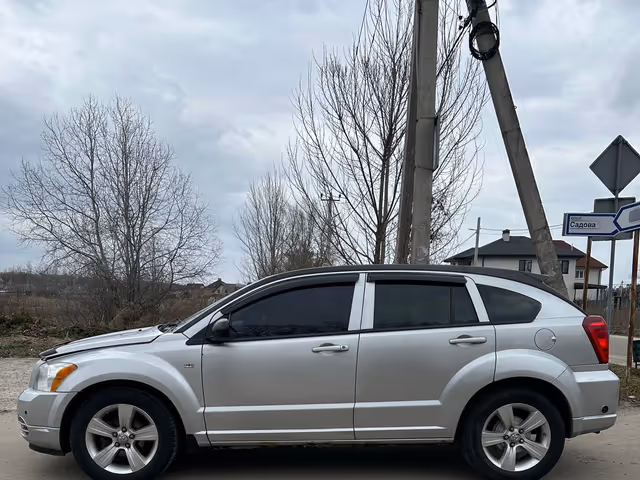 Dodge Caliber - фото 2