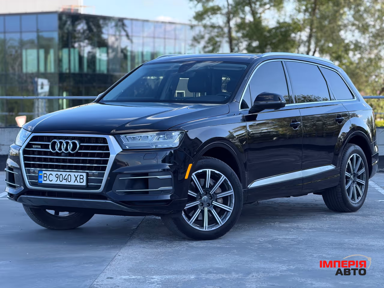 Audi Q7 - фото 1