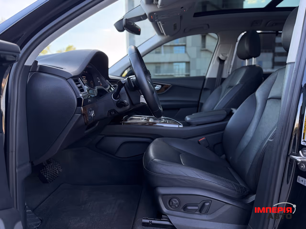 Audi Q7 - фото 14