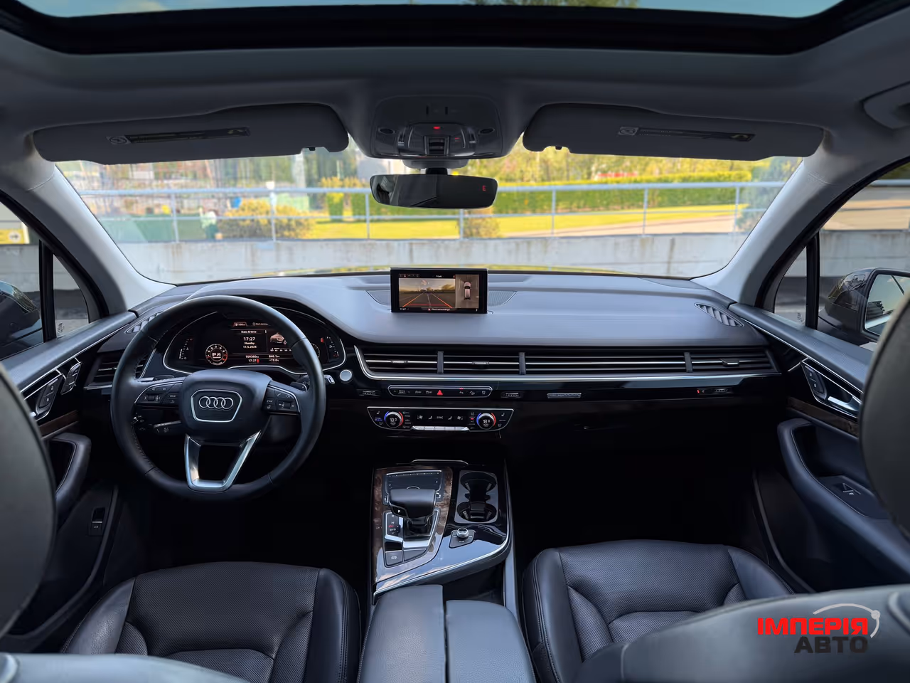 Audi Q7 - фото 9