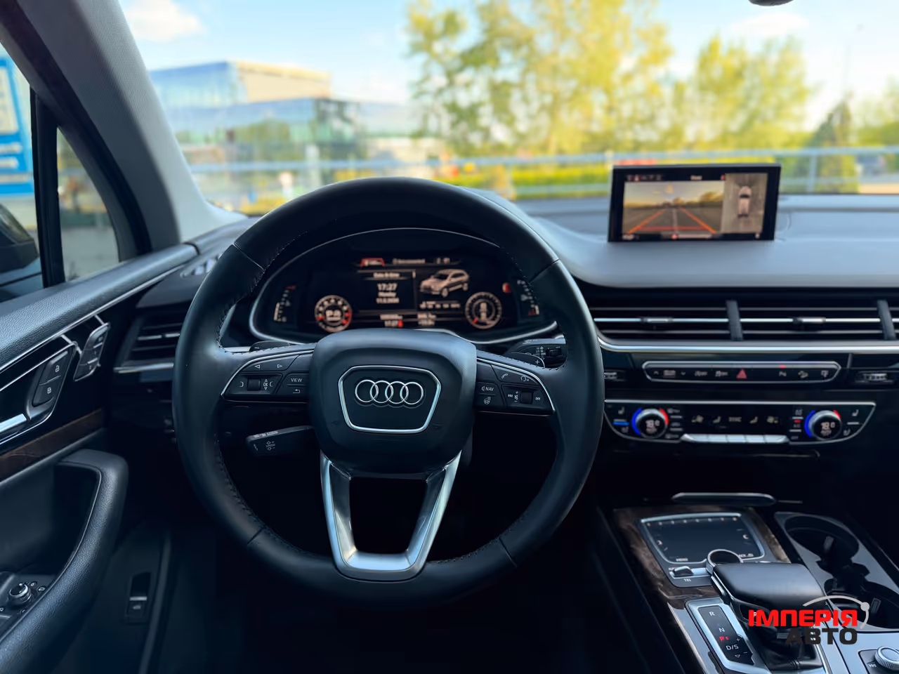 Audi Q7 - фото 10