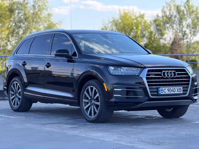 Audi Q7 - фото 5